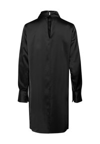 Schwarzes Satinhemdkleid mit langen Ärmeln, einen hohen Kragen und einem Schlitz hinten. Hat eine glatte Textur und Manschetten mit Knopfverschlüssen.