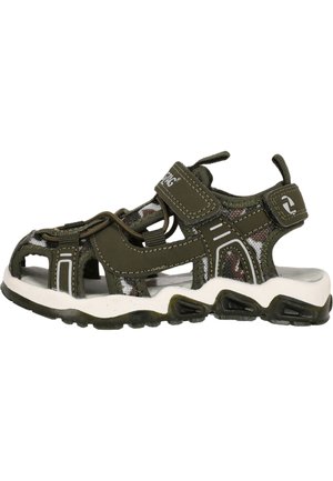 Grüne Camouflage-Sandalen mit geöffnetem Zehenbereich, verstellbaren Riemen, gepolsterter weißer Sohle und strukturierten Akzenten für Haltbarkeit und Grip.