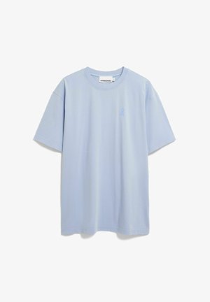 Hellblaues Baumwoll-T-Shirt mit kurzen Ärmeln, Rundhalsausschnitt und kleinem, dezentem Logo auf der linken Brust.