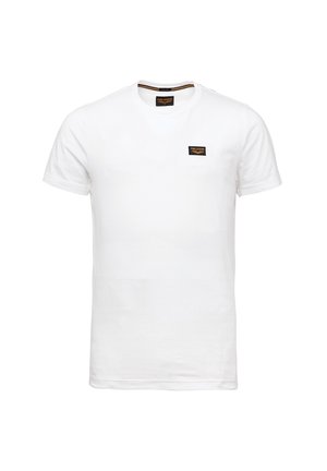 T-shirt blanc à manches courtes avec col rond, orné d'un patch logo PME Legend noir et or sur la poitrine gauche et à l'intérieur du col.