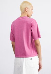 Carhartt WIP NELSON - Jednoduché tričko - magenta