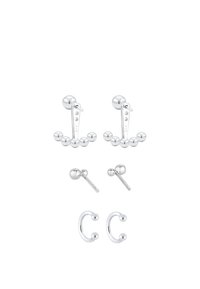 Pendientes de plata que presentan una combinación de dos estilos: un diseño de racimo con formas esféricas y aros minimalistas, ambos pulidos.