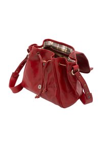 Borsa a secchiello rossa in pelle con chiusura a coulisse, accenti decorativi e foderatura interna a fantasia. Cinghia regolabile e tasca laterale visibile.