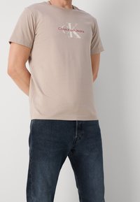 Calvin Klein Jeans Camiseta estampada - light pink
