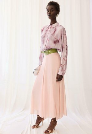 Touché Privé, PATTERNED SATIN SHIRT - Chemisier - pink
