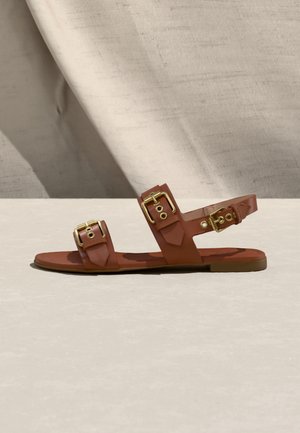 SUMMER MULTI BUCKLES - Sandali - syrup