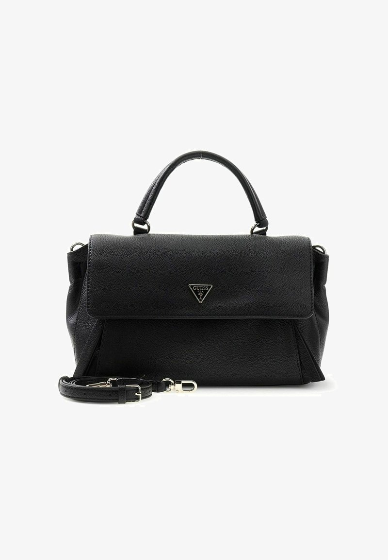 Sac à main Guess noir avec poignée supérieure, rabat avant, logo triangulaire et bandoulière amovible sur fond blanc.