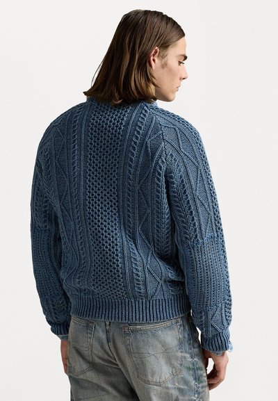 Polo Ralph Lauren ARAN KNIT FLAG COTTON SWEATER - Pulover - indigo combo