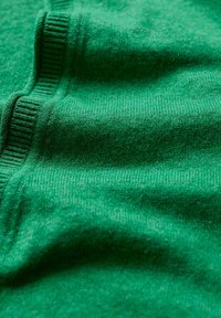 Thumbnail Image 4