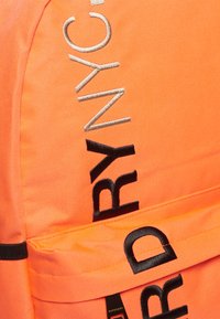Superdry & Co UNISEX koralowy
