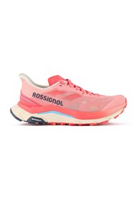 Lekkie buty biegowe w jasnoróżowej siateczce, z kremową podeszwą oraz czarnymi i niebieskimi akcentami. Logo "ROSSIGNOL" po boku.