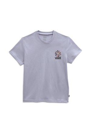 Camiseta de manga corta de color morado claro, hecha de algodón. Presenta un logo negro de "VANS" con acentos gráficos multicolores en el lado izquierdo del pecho.