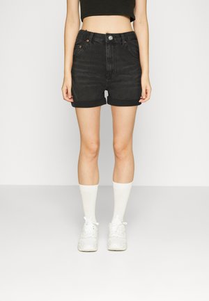 BDG Urban Outfitters ROLL HEM MOM SHORT - Calções de ganga - black