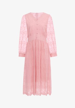 Pink midi-kjole med lange gennemsigtige blomstrede ærmer, knaplukning foran, bølget halsudskæring og samlet talje med broderet stof.