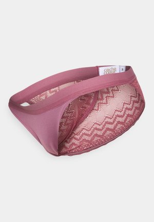 Completi intimi da donna in tessuto a rete e solido color bordeaux con un motivo a zigzag. Presentano una vita liscia e dettagli in pizzo intricati. Taglia S.