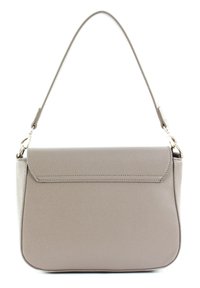 Borsa a tracolla in pelle grigia con texture, chiusura a patta, tracolla regolabile e cuciture discrete, caratterizzata da un design pulito e minimalista.