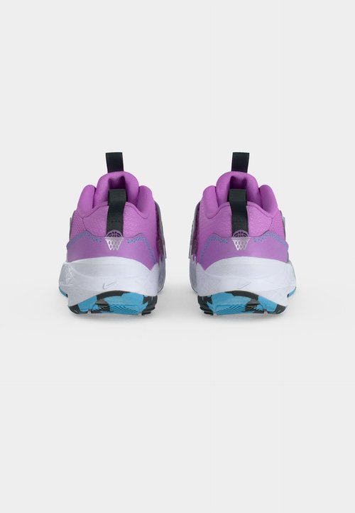 Nike TEAM HUSTLE D 12 UNISEX - Basketball shoes - fuchsia glow/baltic blue/metallic silver-coloured/flat silver-coloured/dark smoke grey — foto 4