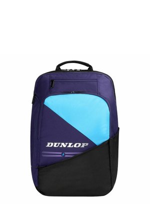 Rugzak met bovenhandvat, voorvak met ritssluiting, zwarte basis, blauw diagonaal paneel en "DUNLOP"-logo in het wit op paarse achtergrond.