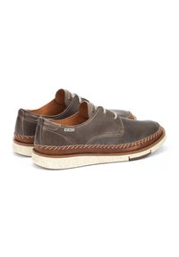 Pikolinos SAN JUAN - Zapatos con cordones - brown