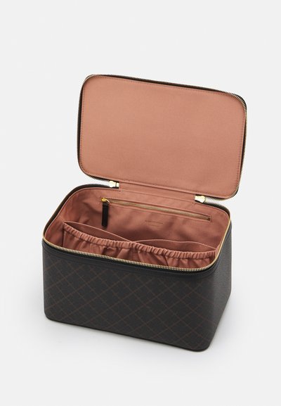 By Malene Birger BAE BEAUTY SET - Necessär - dark chokolate