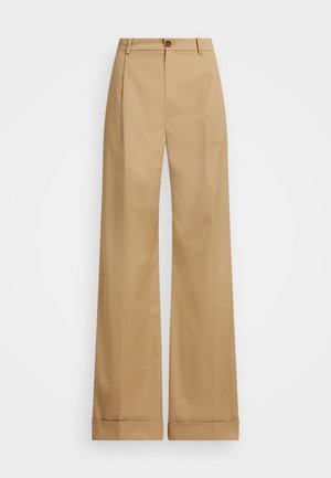 Pantaloni beige a gamba larga con chiusura a bottone, caratterizzati da una trama liscia e pieghe stirate. Bottoms con risvolto per un tocco in più.
