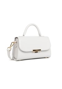 Sac à main en cuir blanc à la forme structurée, équipé d'accessoires dorés, d'une anse supérieure et d'une bandoulière amovible. Texture lisse avec rabat pliant.