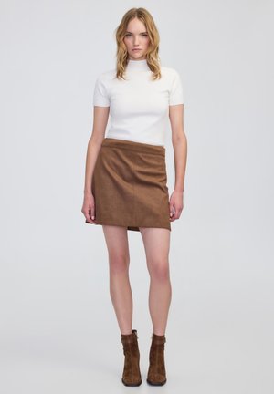 Falda acampanada - rust