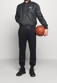 Nike Performance Chaqueta de entrenamiento - black