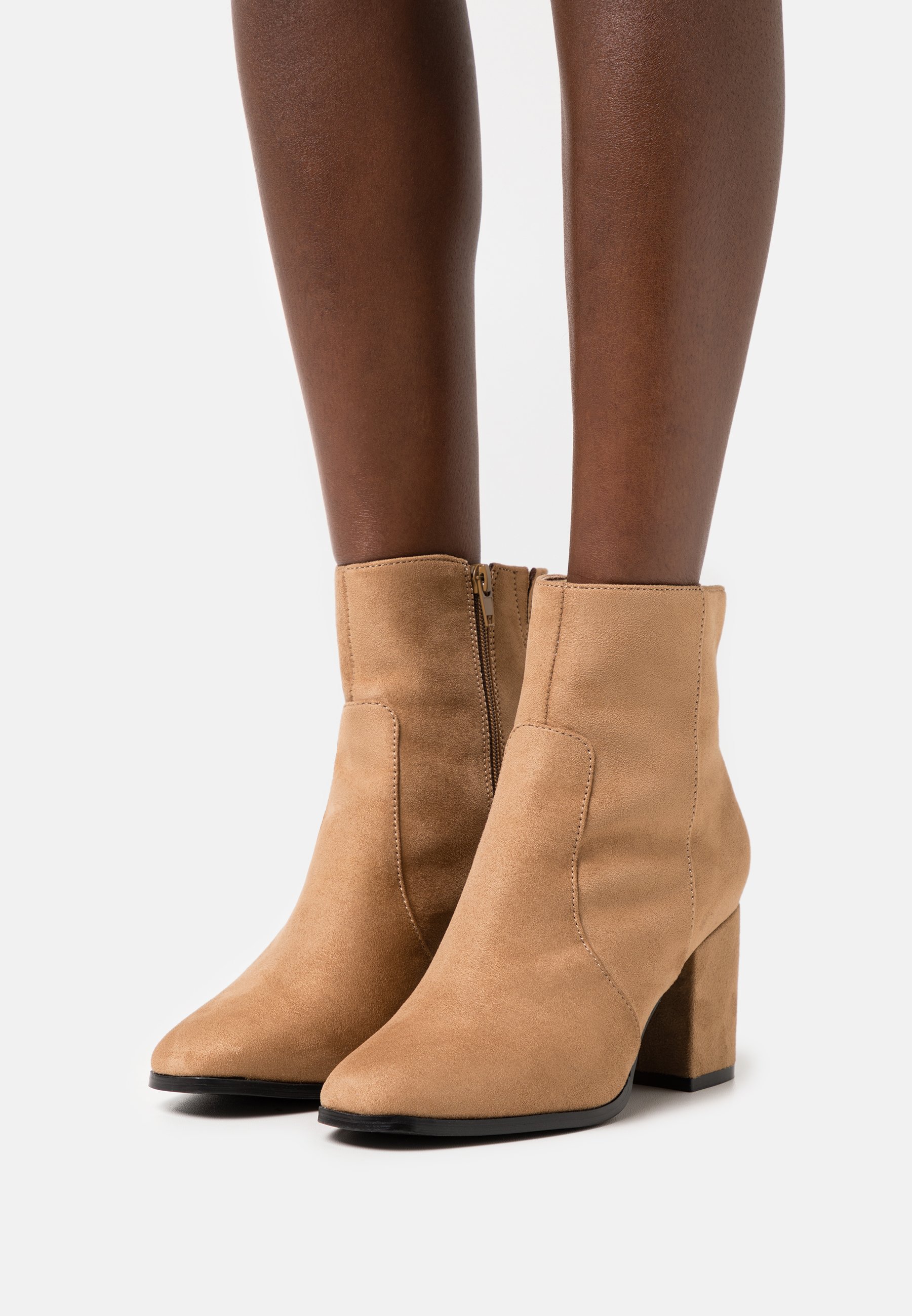 Vero Moda Wide Fit VMREA BOOT WIDE - Botines - nude - Zalando.es
