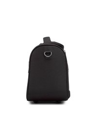 Zwarte stoffen rugzak met een cilindervorm, textuur oppervlak, ritssluiting en een handvat aan de bovenkant. Heeft een metalen ringaccent aan de zijkant.