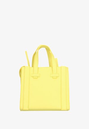 Borsa a mano gialla compatta realizzata in pelle testurizzata, con due manici superiori, una tracolla removibile e dettagli di cucitura visibili.