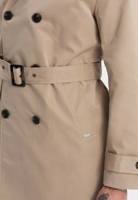 Ombre COSC - Trenssi - beige