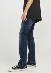 Jack & Jones Clark - Vaqueros rectos - blue denim