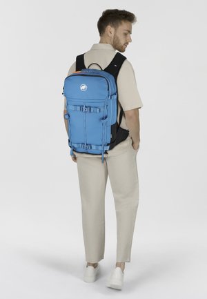 Mammut NIRVANA - Mochila - sapphire black