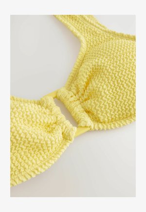 Next REGULAR FIT - HARDWARE CROP - Bikiinide ülaosa - yellow crinkle