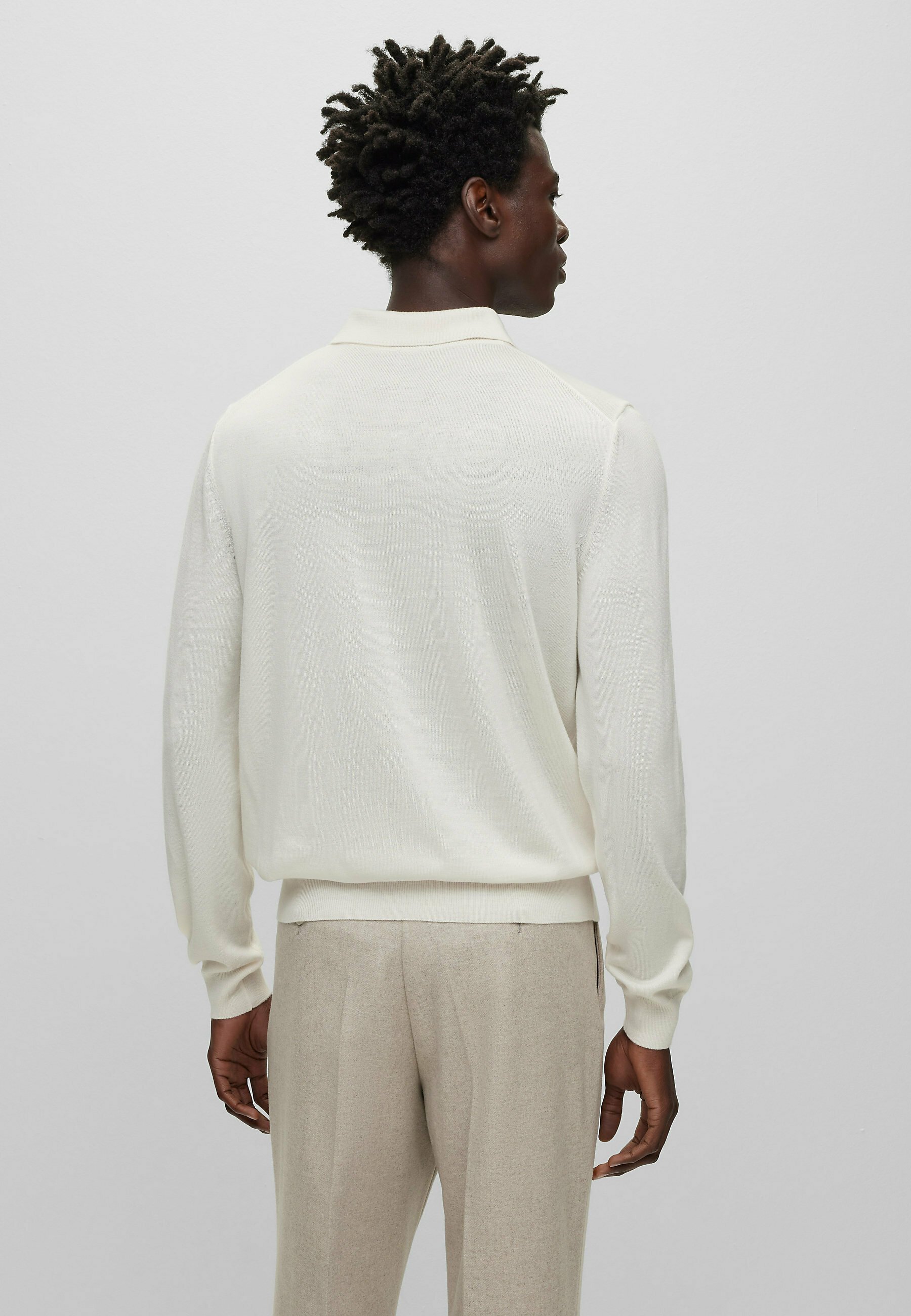 BOSS ホワイト 長袖ポロシャツ XL　刺繍　ラッピング済み　ギフトBOX付き BOSS K_Ever-X Polo Collar Sweater WI25 - Light Beige 131