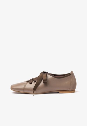 Yokono, ZAPATO PLANO LENNA-101 BEIGE - Zapatos con cordones - beige