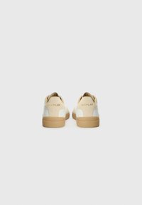 Replay POLYS SCENT - Baskets basses - milk ecru