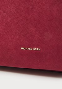 MICHAEL Michael Kors NOLITA - Kandekott - mulberry