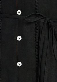 THE FATED KORA - Abito a camicia - black