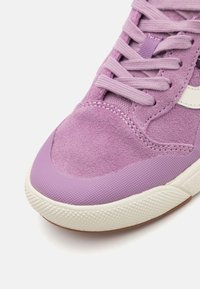 Vans MTE ULTRARANGE EXO UNISEX - Tenisice - lavender/fog