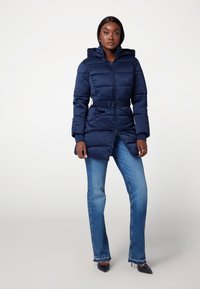Guess SELINE LOGO MIDI PUF - Žieminis paltas - blau