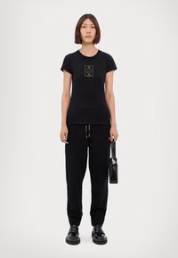 Armani Exchange T-shirt basic - black