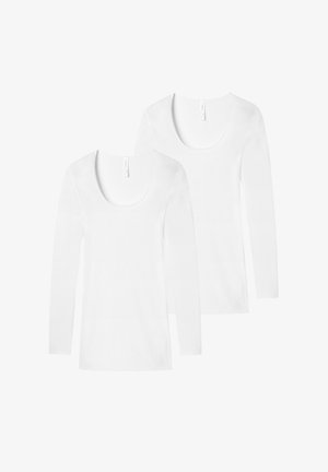 Two white long-sleeve tops with scoop necks. Made of a smooth fabric, featuring a fitted design and minimal seam detailing.