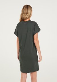 Protest PRTISE - Freizeitkleid - huntergreen
