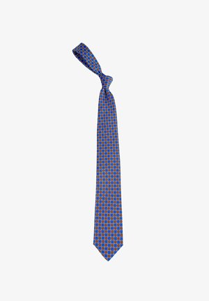 Blåt slips med orange og hvidt blomstergeometrisk mønster, bundet i en simpel knude mod en hvid baggrund.