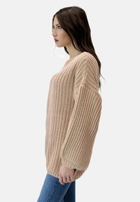 Elara - Sweter