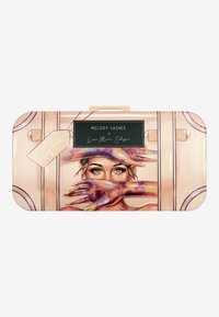 Fransförvaringslåda med en blanka, ljusrosa design som har en grafik av en kvinnas händer och livliga penseldrag. Svart etikett i mitten.