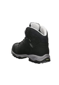 Czarny but wspinaczkowy z teksturowaną cholewką, sznurowanym zapięciem, wyściełanym kołnierzem i szarym gumowym spodem, charakteryzujący się wodoodpornym designem i wzmocnionym piętą.