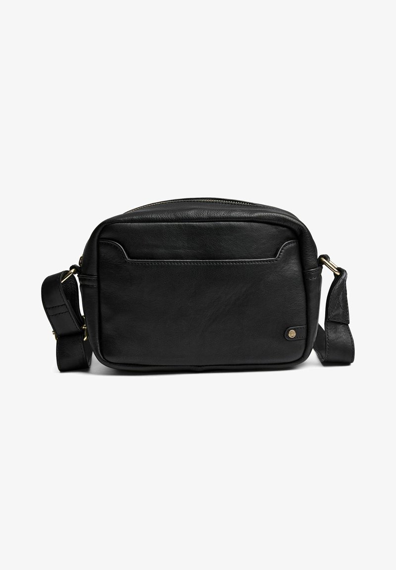 Melnas ādas crossbody soma ar taisnstūra formu, priekšējo kabatu un regulējamu siksniņu. Tekstūrēta virsma un zeltainas akcentu detaļas.